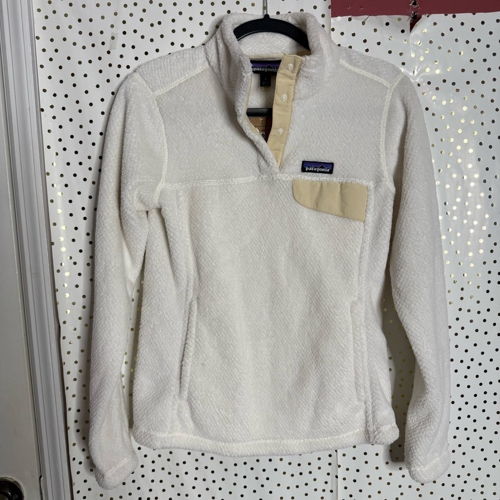 Patagonia Women's White and Tan Fleece Pullover